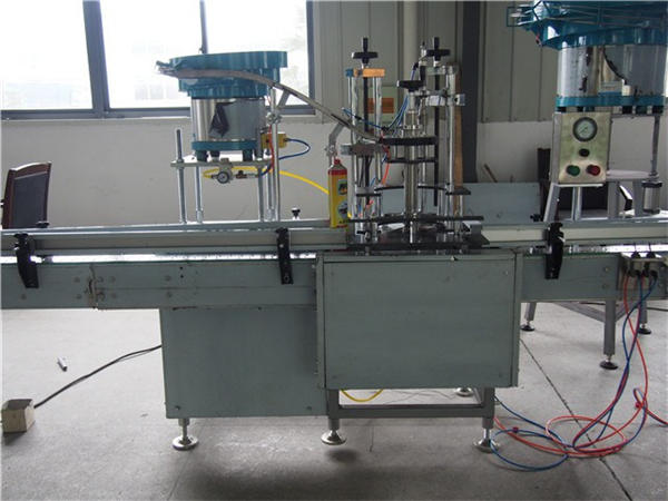 24 koppe bottel toilet water vul masjien