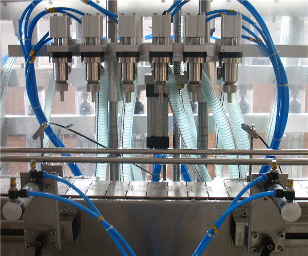 Ses kop outomatiese vloeistofvulmasjien