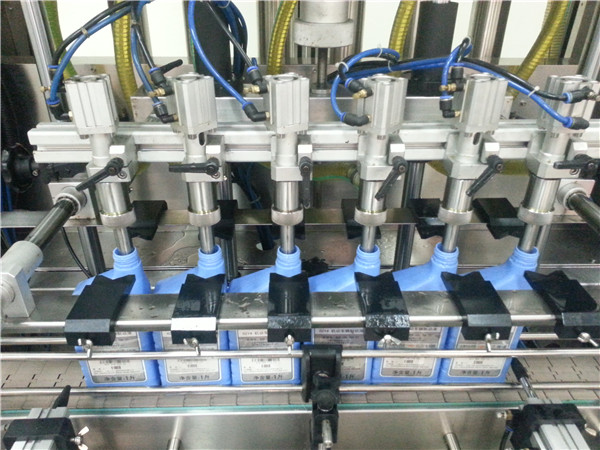 6-kop outomatiese enjinolievulmasjien